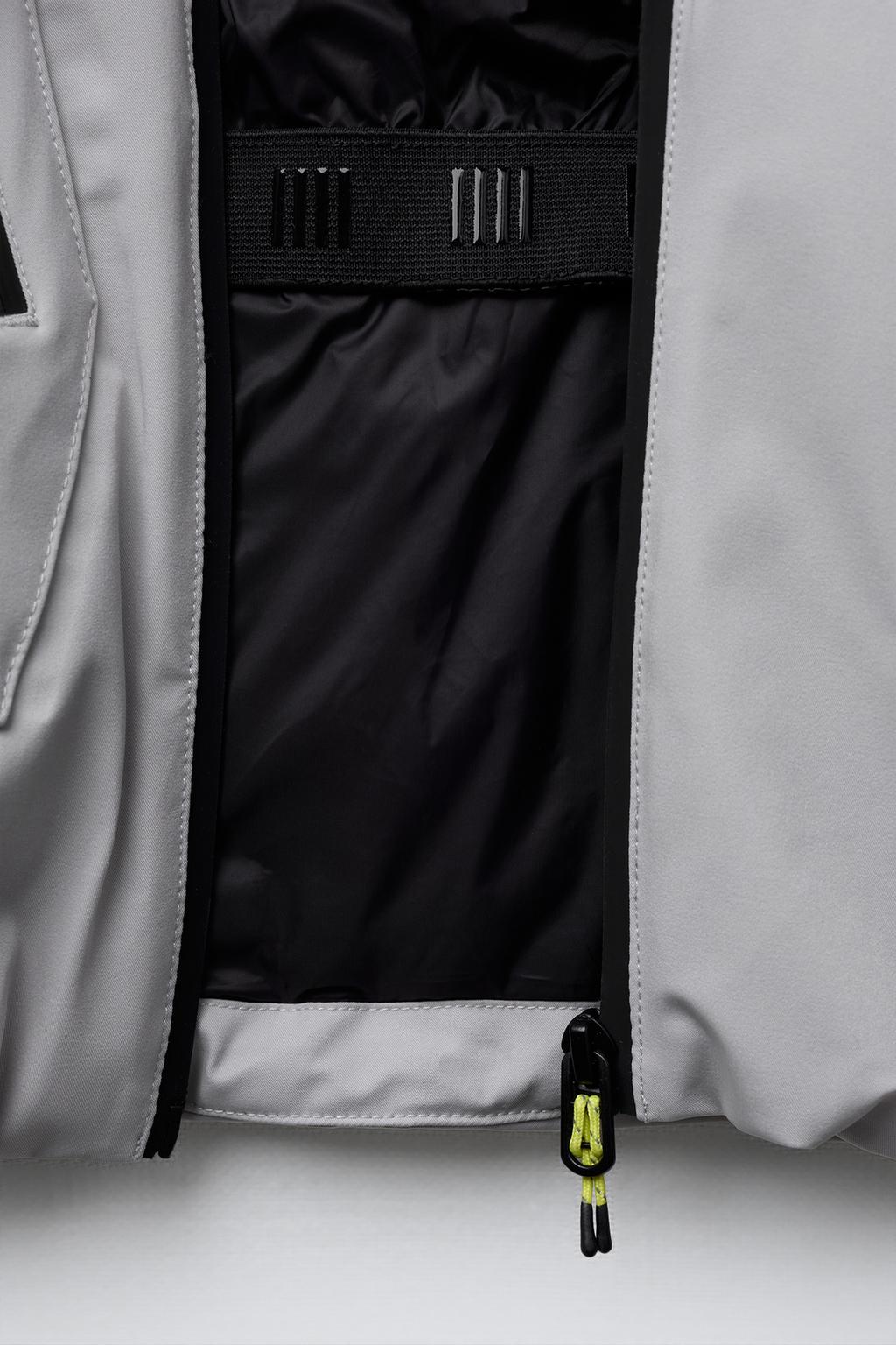 ВОДОНЕПРОНИЦАЕМЫЙ И ВЕТРОЗАЩИТНЫЙ АНОРАК RECCO® SYSTEM SKI COLLECTION