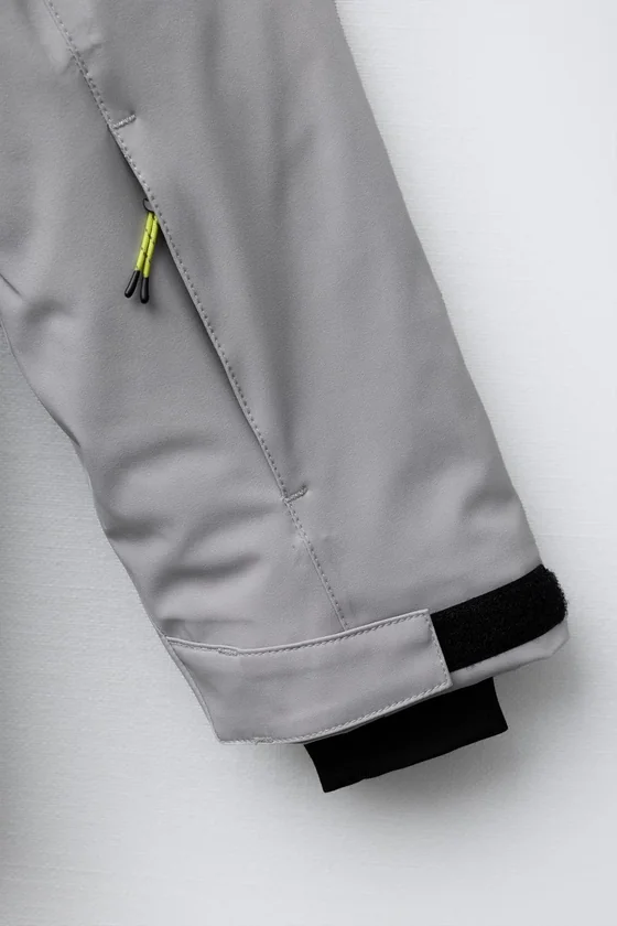 ВОДОНЕПРОНИЦАЕМЫЙ И ВЕТРОЗАЩИТНЫЙ АНОРАК RECCO® SYSTEM SKI COLLECTION