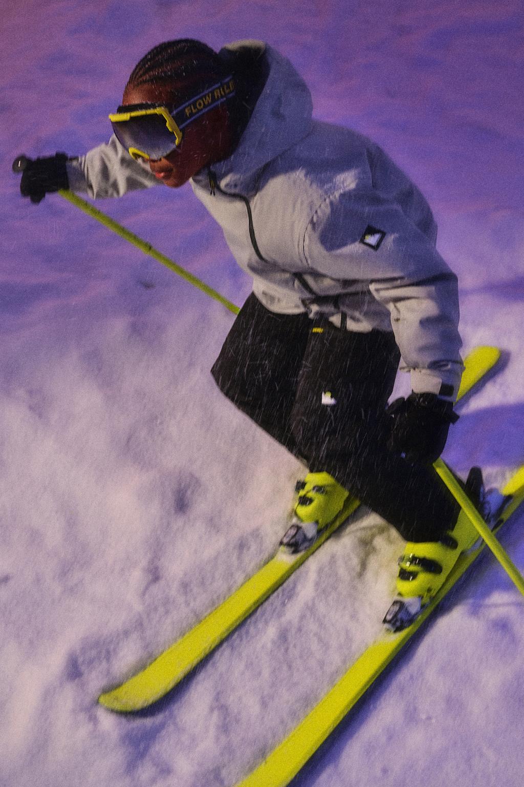 ВОДОНЕПРОНИЦАЕМЫЙ И ВЕТРОЗАЩИТНЫЙ АНОРАК RECCO® SYSTEM SKI COLLECTION