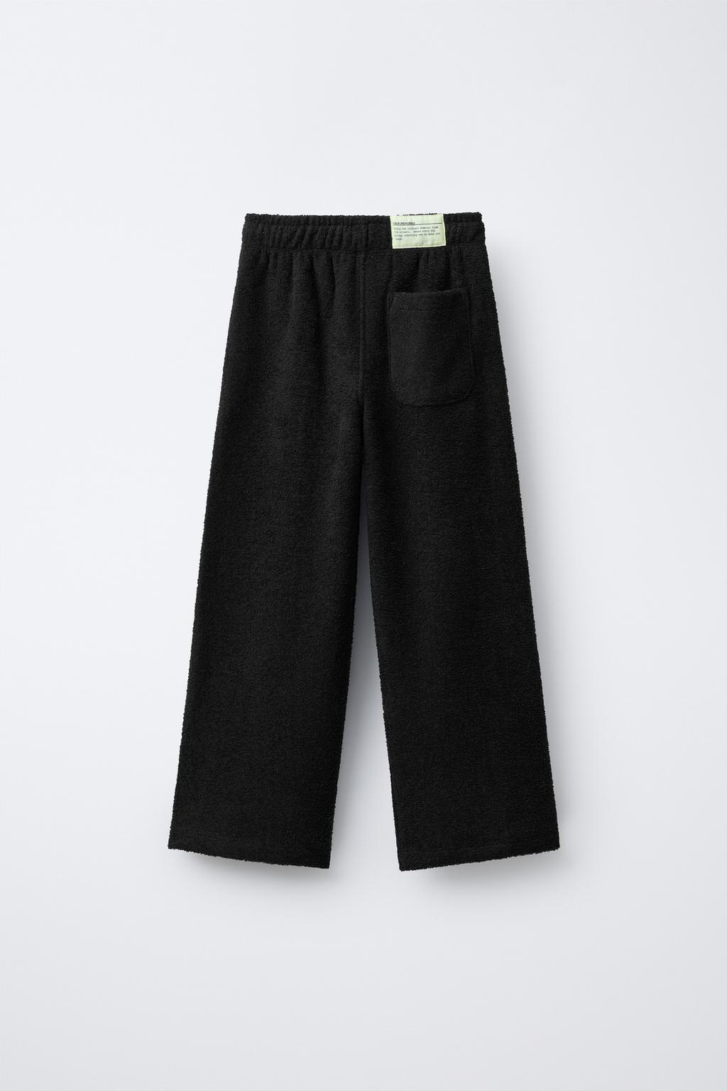 КОМПЛЕКТ ИЗ ТОЛСТОВКИ И БРЮК WIDE LEG С НАШИВКОЙ И ТЕКСТУРОЙ