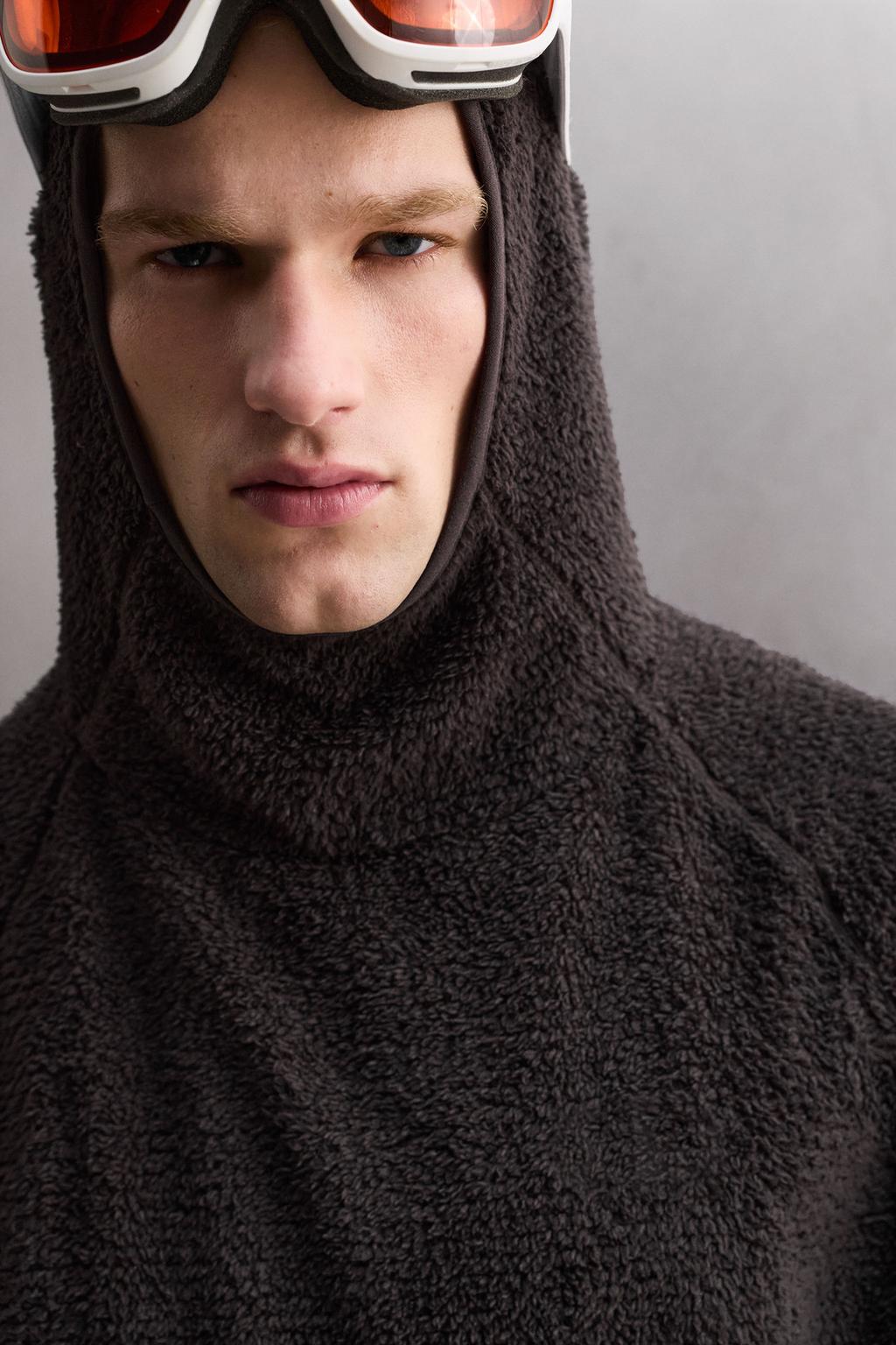 ФЛИСОВАЯ ТОЛСТОВКА SKI С КАПЮШОНОМ И ТЕКСТУРОЙ