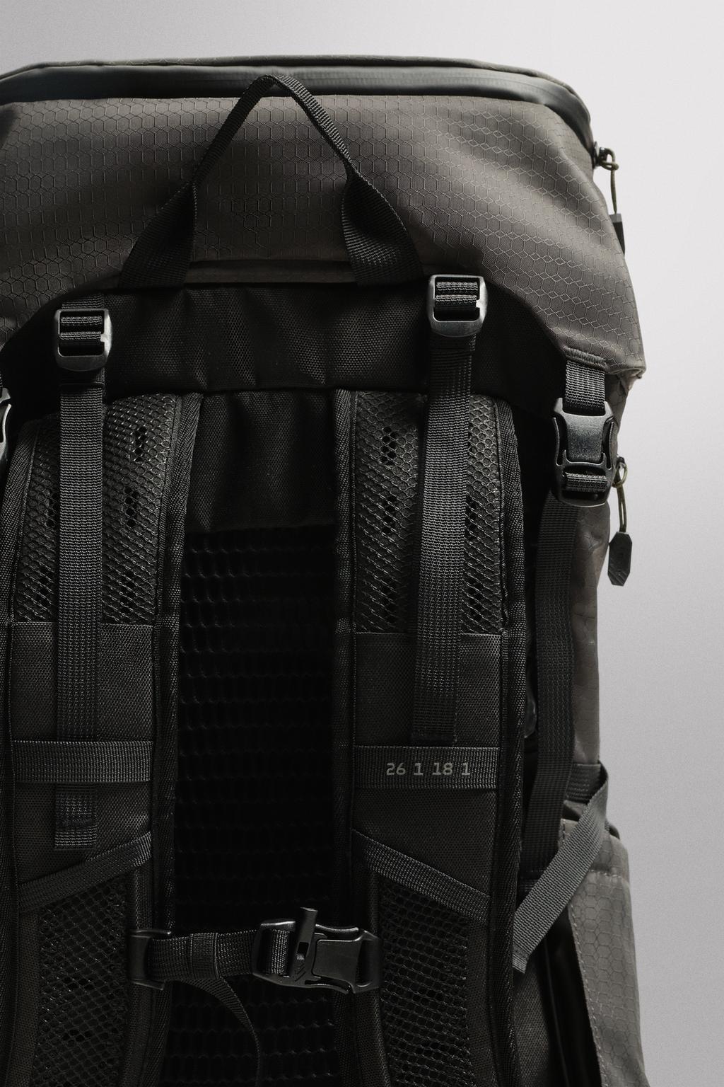 СПОРТИВНЫЙ РЮКЗАК ДЛЯ ГОРНОЛЫЖНОГО СПОРТА