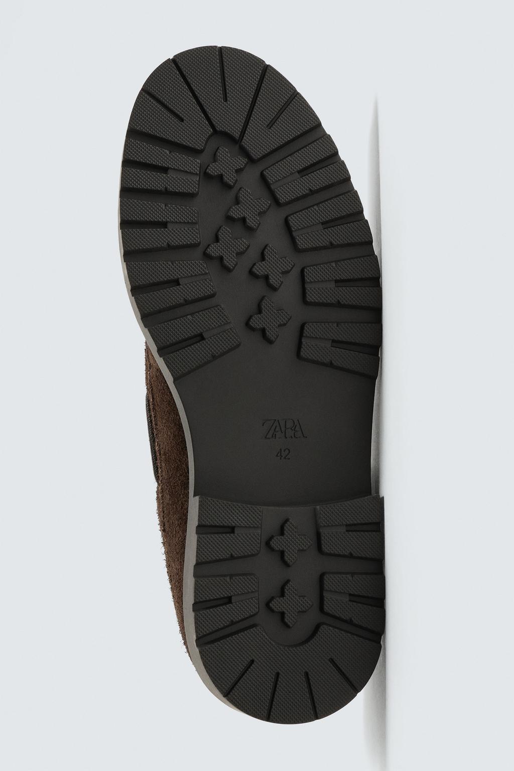 ТОПСАЙДЕРЫ ИЗ КОЖИ С АНИМАЛИСТИЧНЫМ ПРИНТОМ