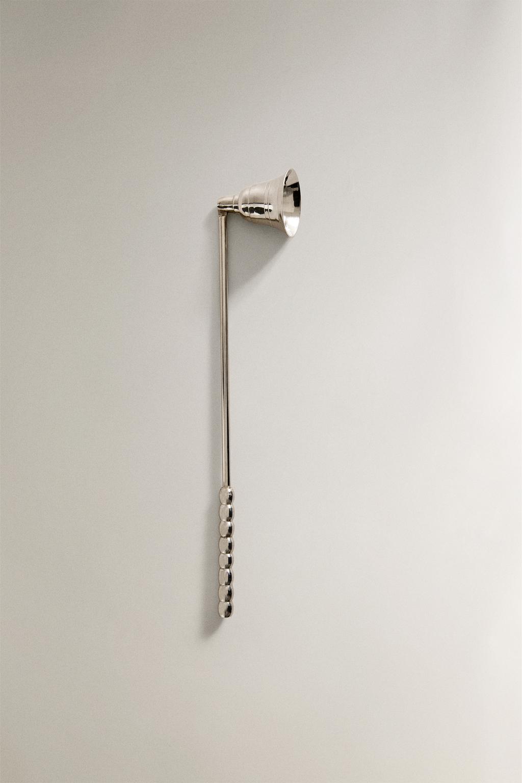 Металлический подсвечник с затуханием