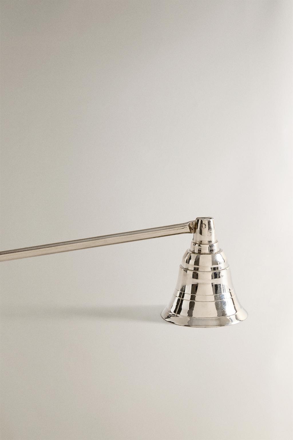 Металлический подсвечник с затуханием