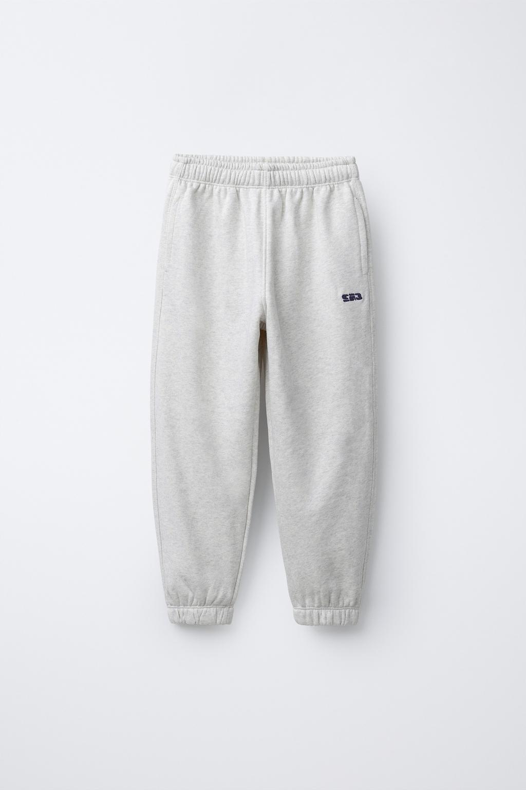 КОМПЛЕКТ ИЗ ТОЛСТОВКИ И БРЮК-ДЖОГГЕРОВ С ВЫШИВКОЙ