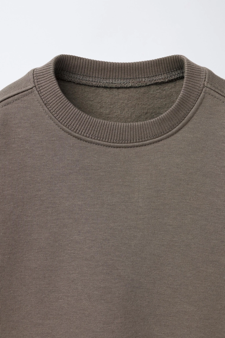 БАЗОВЫЙ КОМПЛЕКТ ДЛЯ БЕГА: ТОЛСТОВКА И БРЮКИ-ДЖОГГЕРЫ С НАШИВКОЙ