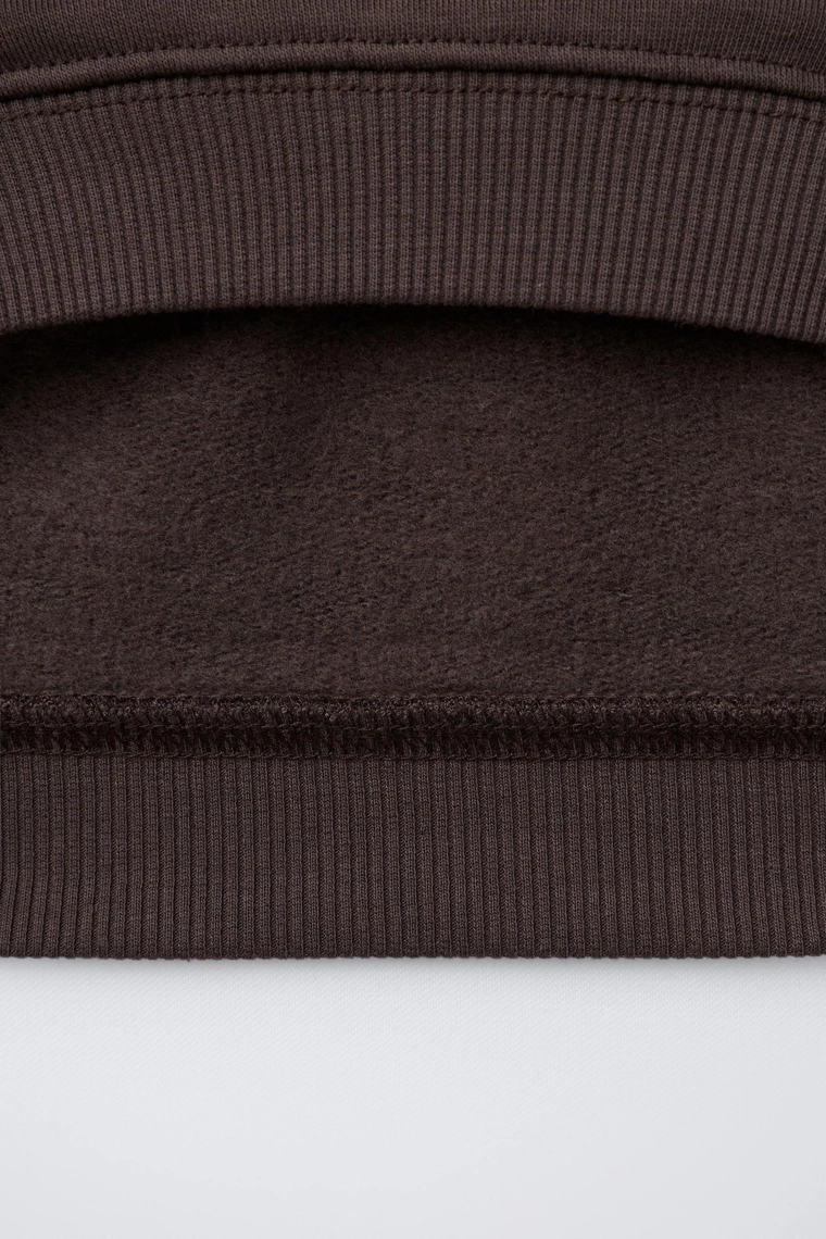 БАЗОВЫЙ КОМПЛЕКТ ДЛЯ БЕГА: ТОЛСТОВКА И БРЮКИ-ДЖОГГЕРЫ С НАШИВКОЙ