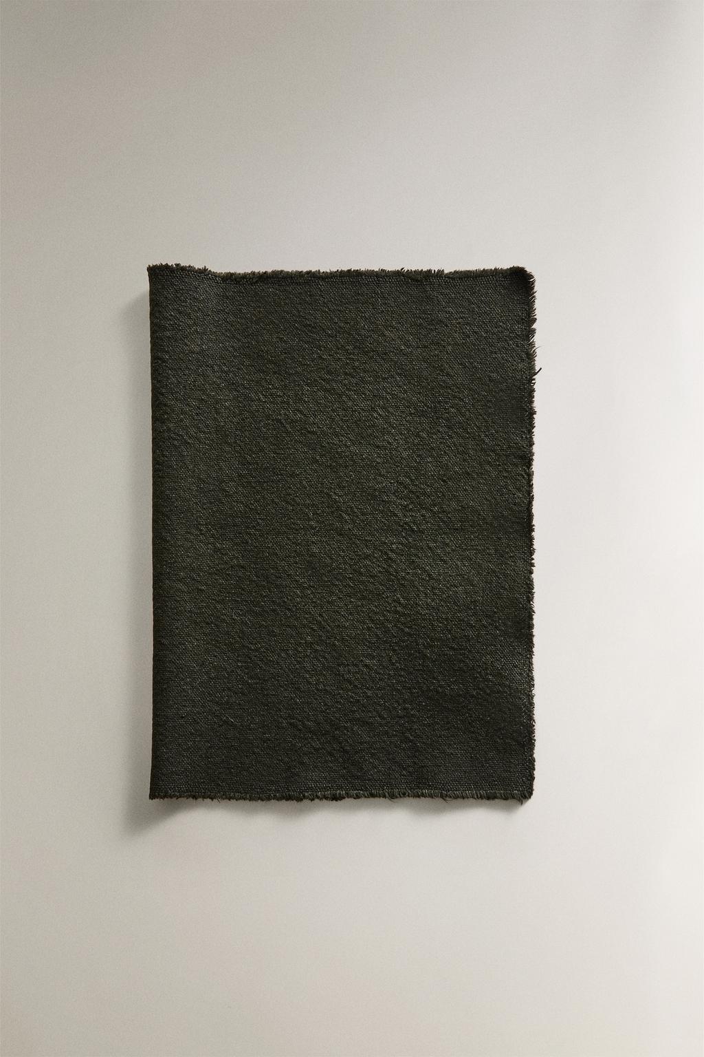 Льняное салфетка с декоративными краями