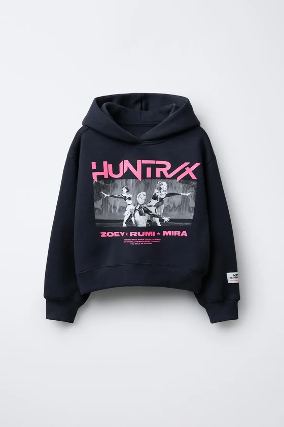 ХУДИ С ПРИНТОМ KPOP DEMON HUNTERS™ NETFLIX ©