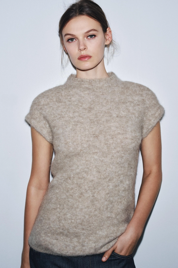 ТОП ИЗ ВОРСИСТОГО ТРИКОТАЖА С АЛЬПАКОЙ