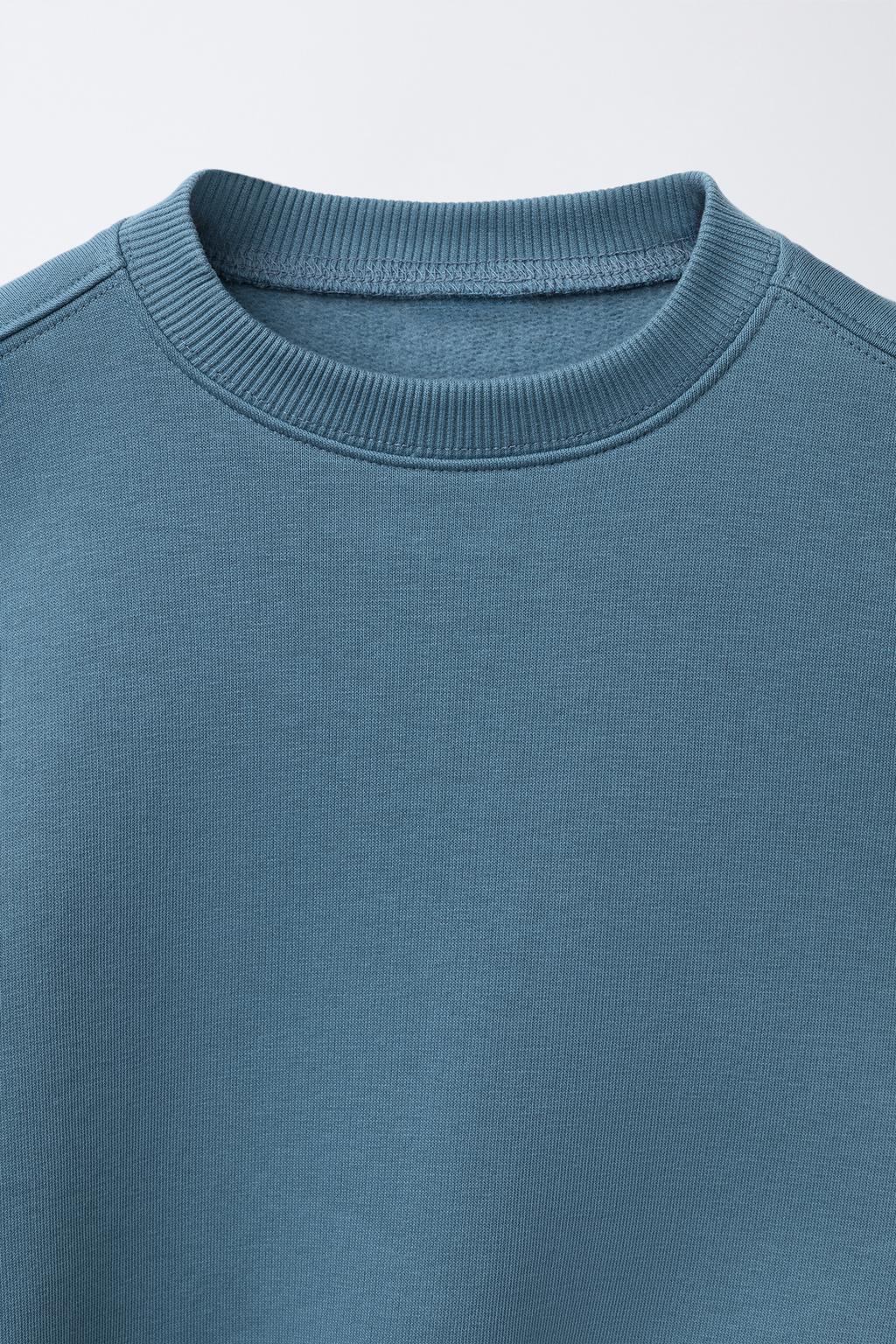 Костюм с джоггерами и свитшотом с ярлыком