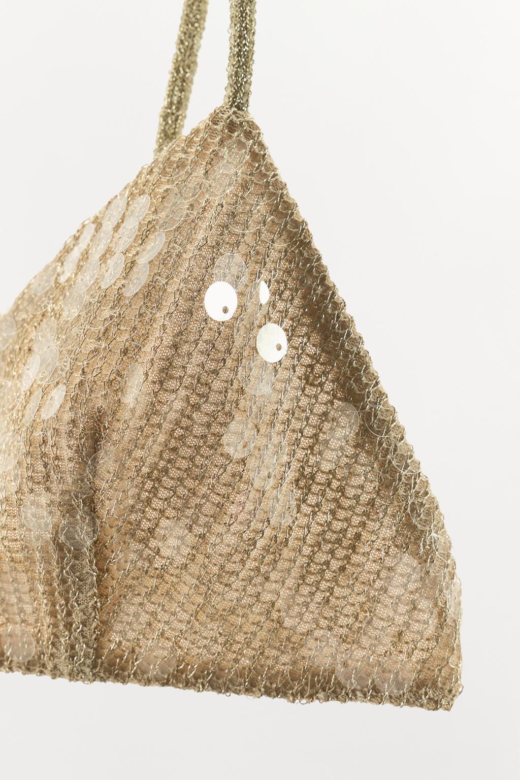 БРАЛЕТТ С ТРЕУГОЛЬНЫМИ ЧАШКАМИ, МЕТАЛЛИЗИРОВАННОЙ НИТЬЮ И ПАЙЕТКАМИ