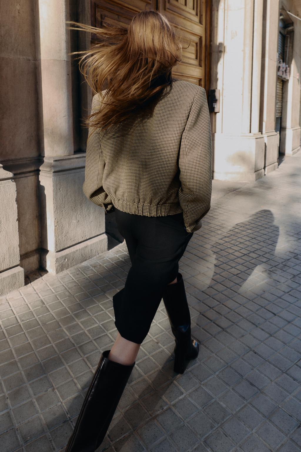 БОМБЕР В ГУСИНУЮ ЛАПКУ С ПОДПЛЕЧНИКАМИ