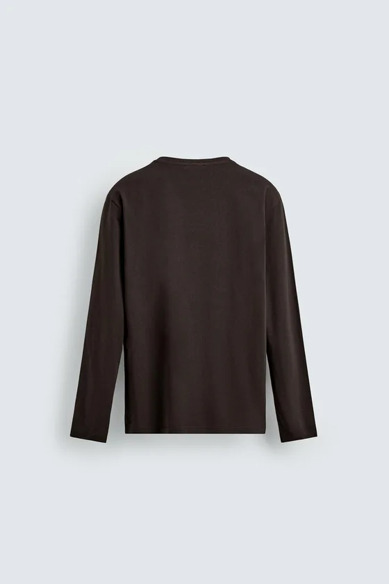 БАЗОВАЯ ФУТБОЛКА SLIM FIT