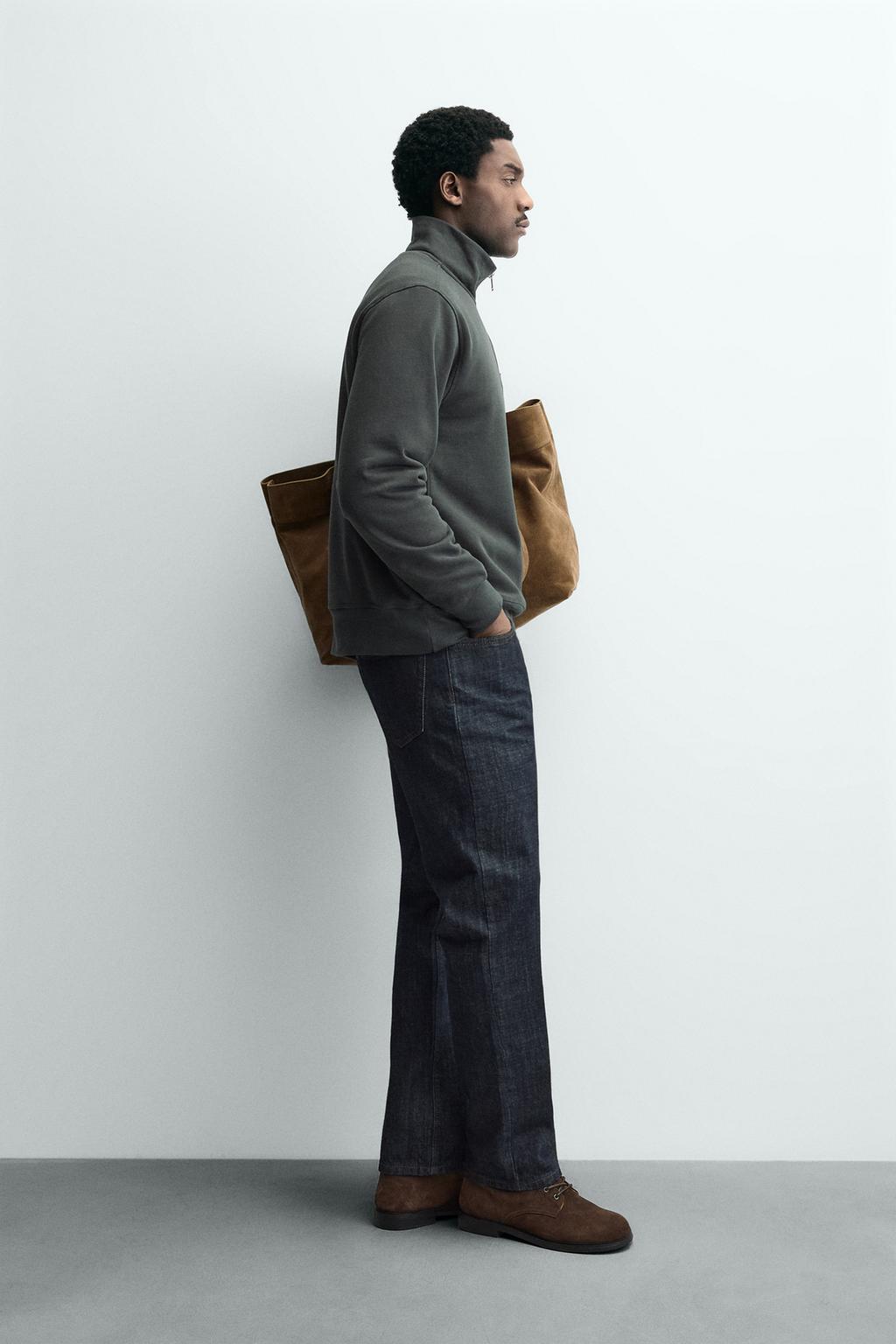 БАЗОВАЯ ТОЛСТОВКА С ВОРОТНИКОМ НА МОЛНИИ