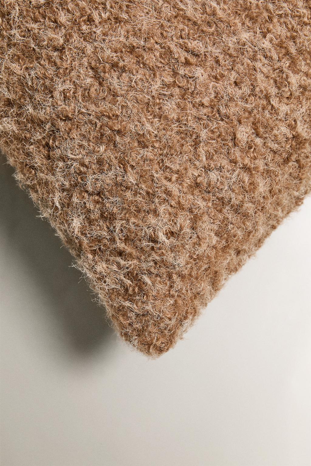 Чехол для подушки из искусственного меха с начесом