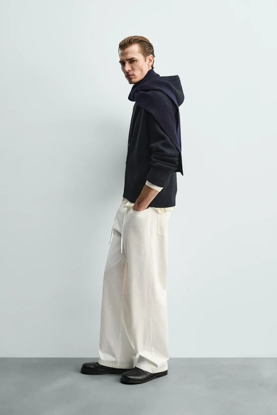 СТРУЯЩИЕСЯ БРЮКИ RELAXED FIT
