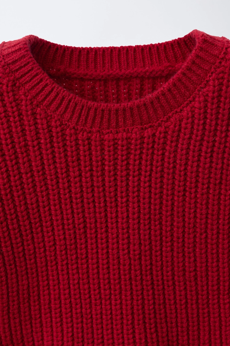 ВЯЗАНЫЙ ЖИЛЕТ ИЗ ШЕРСТИ С ВЫШИТОЙ РУБАШКОЙ