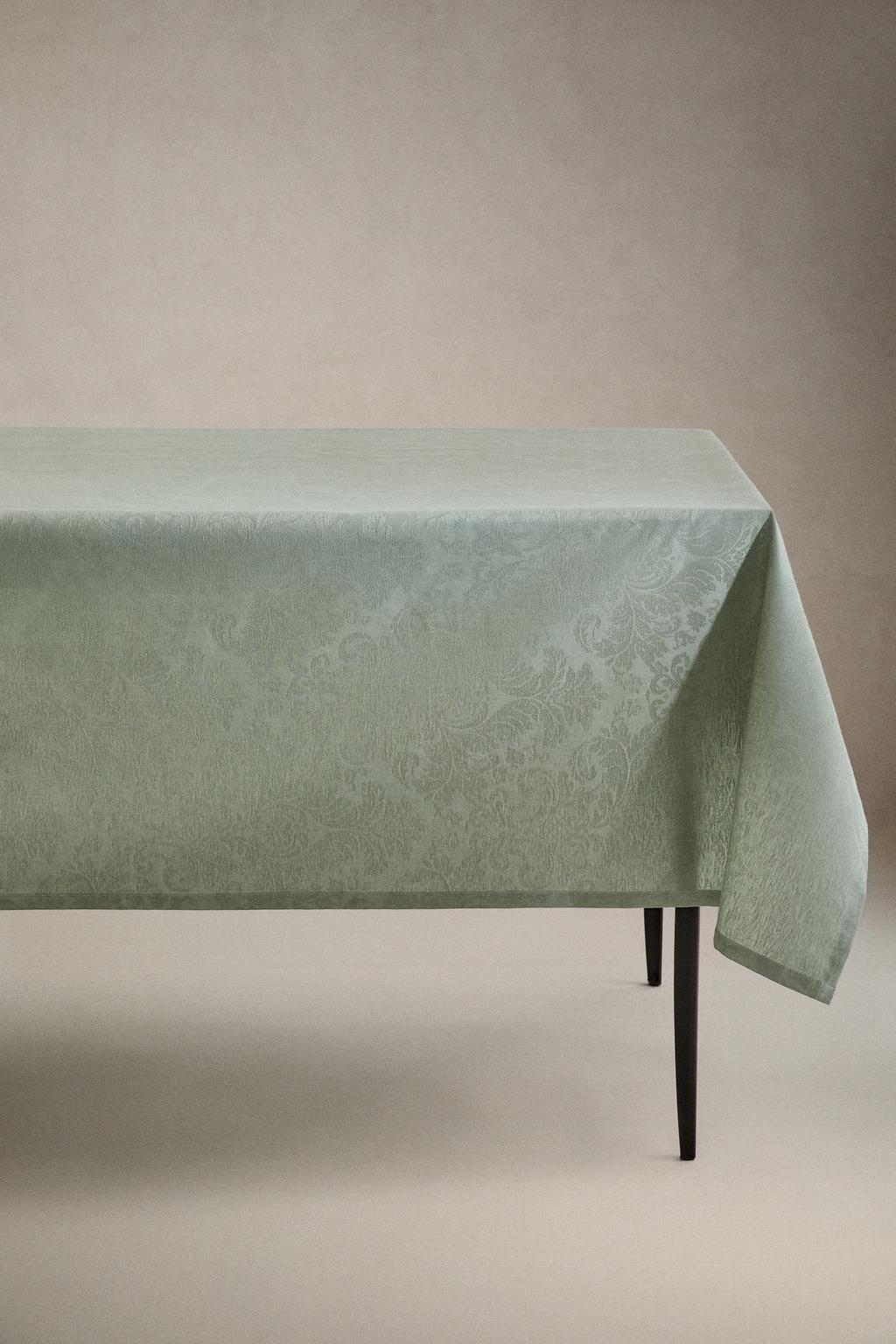 Хлопковый скатерть с жаккардовыми цветочными мотивами и смолистым покрытием