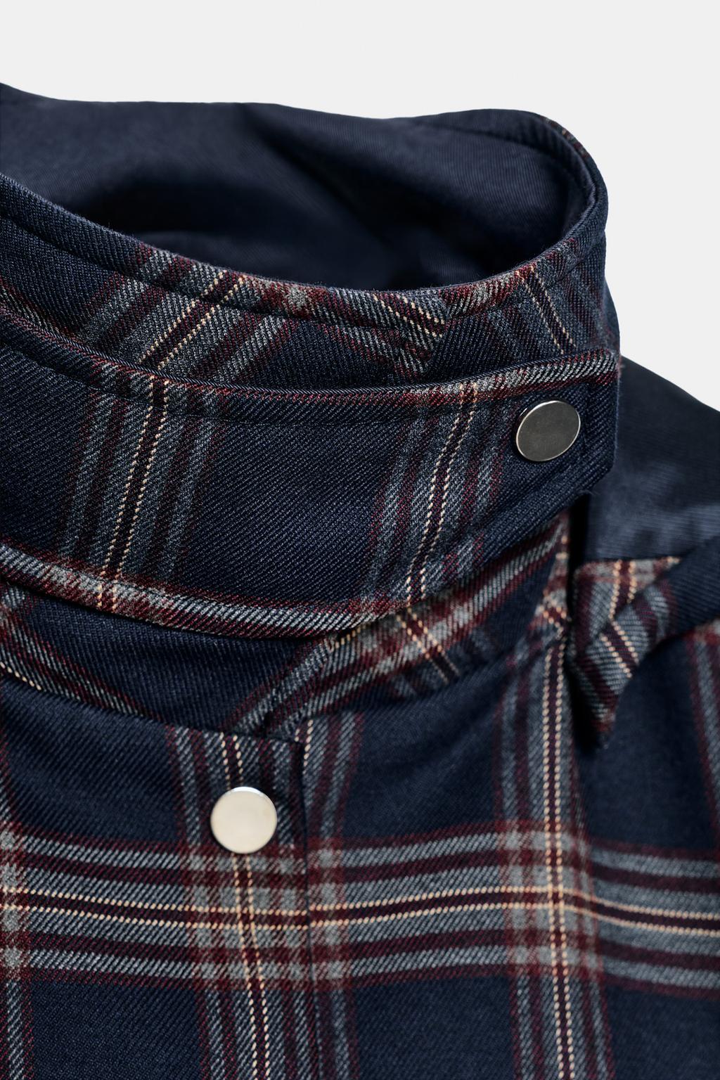 СТЕГАНАЯ КУРТКА В КЛЕТКУ С КАПЮШОНОМ