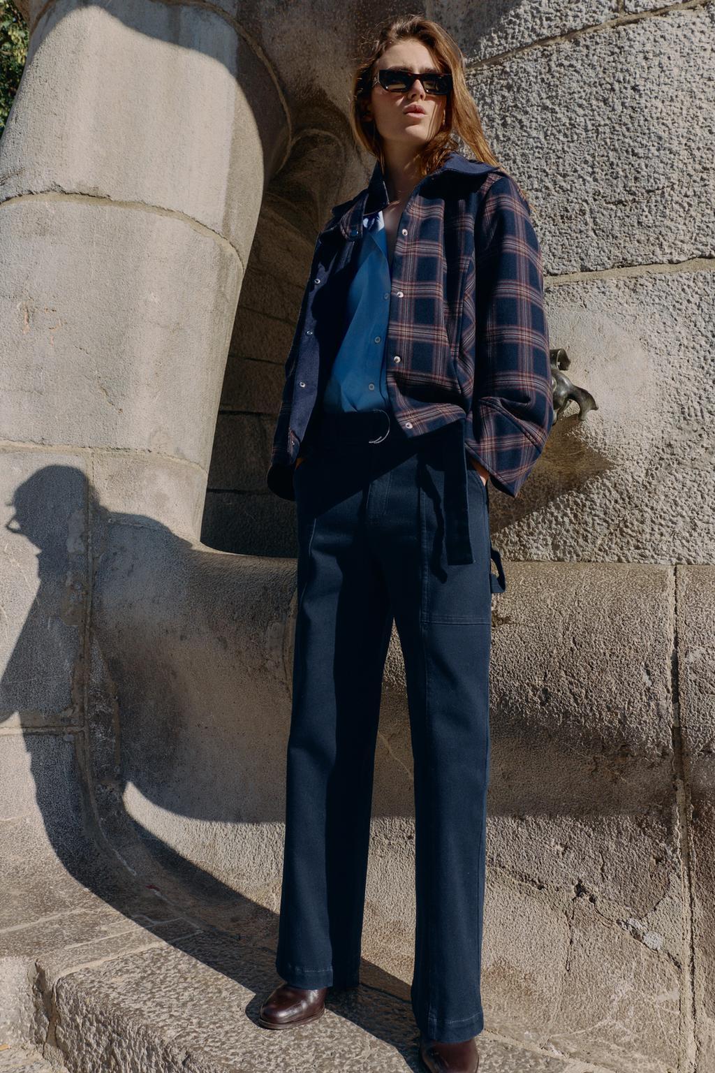 СТЕГАНАЯ КУРТКА В КЛЕТКУ С КАПЮШОНОМ