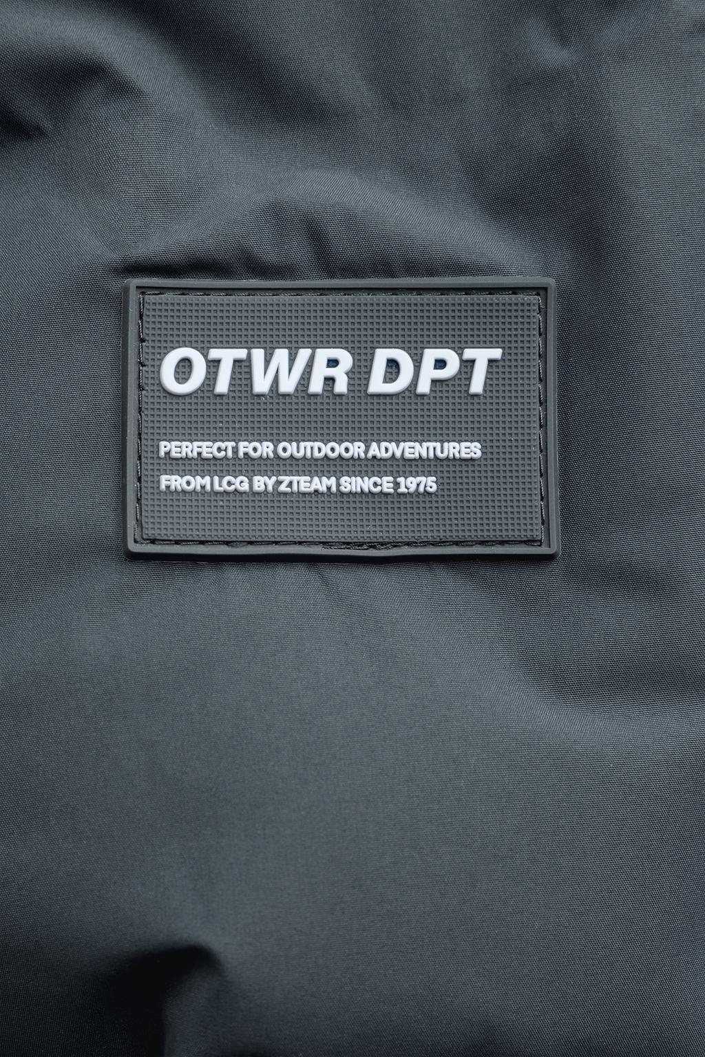 СТЕГАНОЕ ПАЛЬТО С НАШИВКОЙ WATER REPELLENT