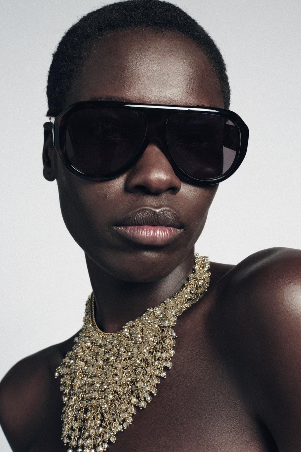 КАСКАДНОЕ ОЖЕРЕЛЬЕ СО СТРАЗАМИ