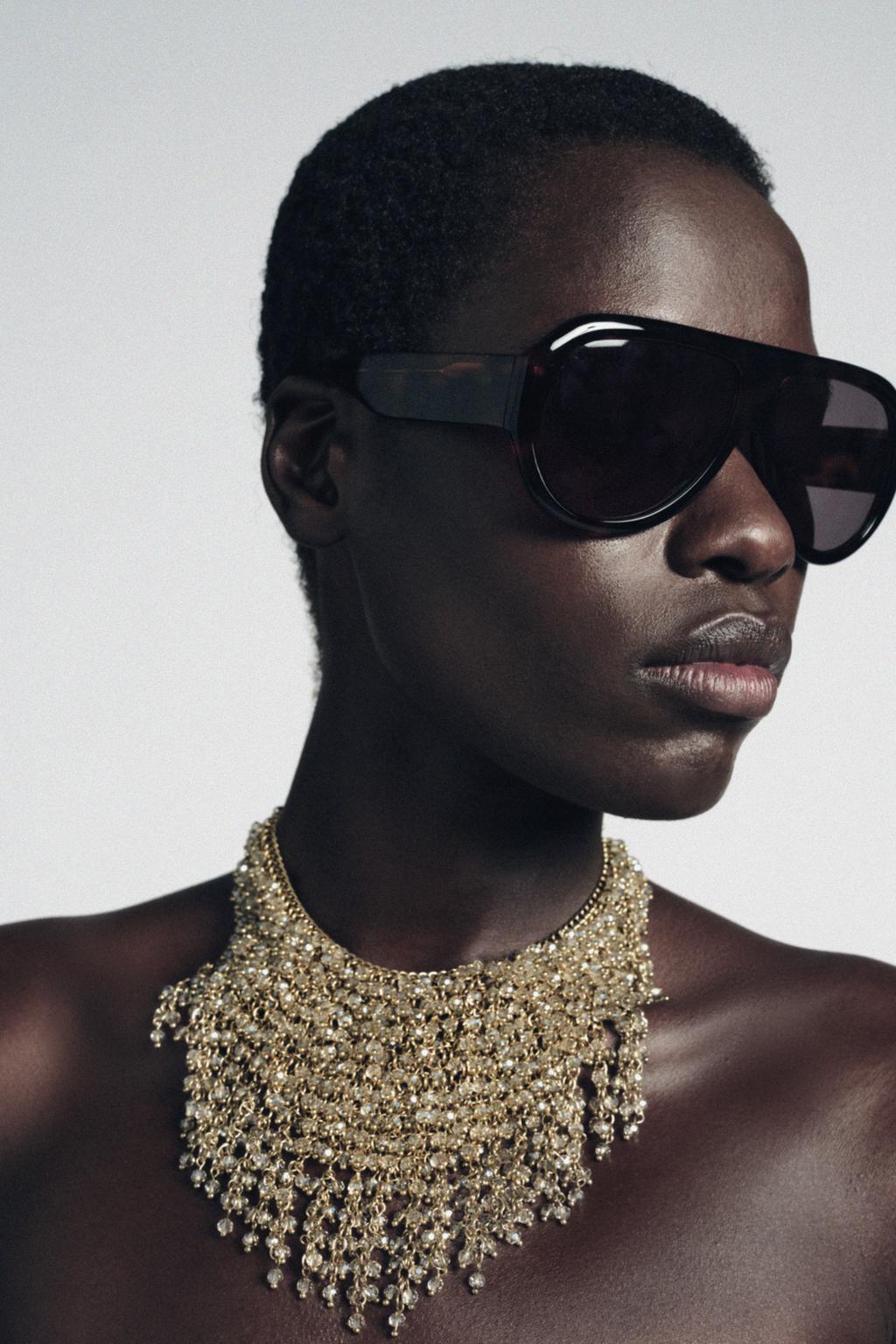 КАСКАДНОЕ ОЖЕРЕЛЬЕ СО СТРАЗАМИ