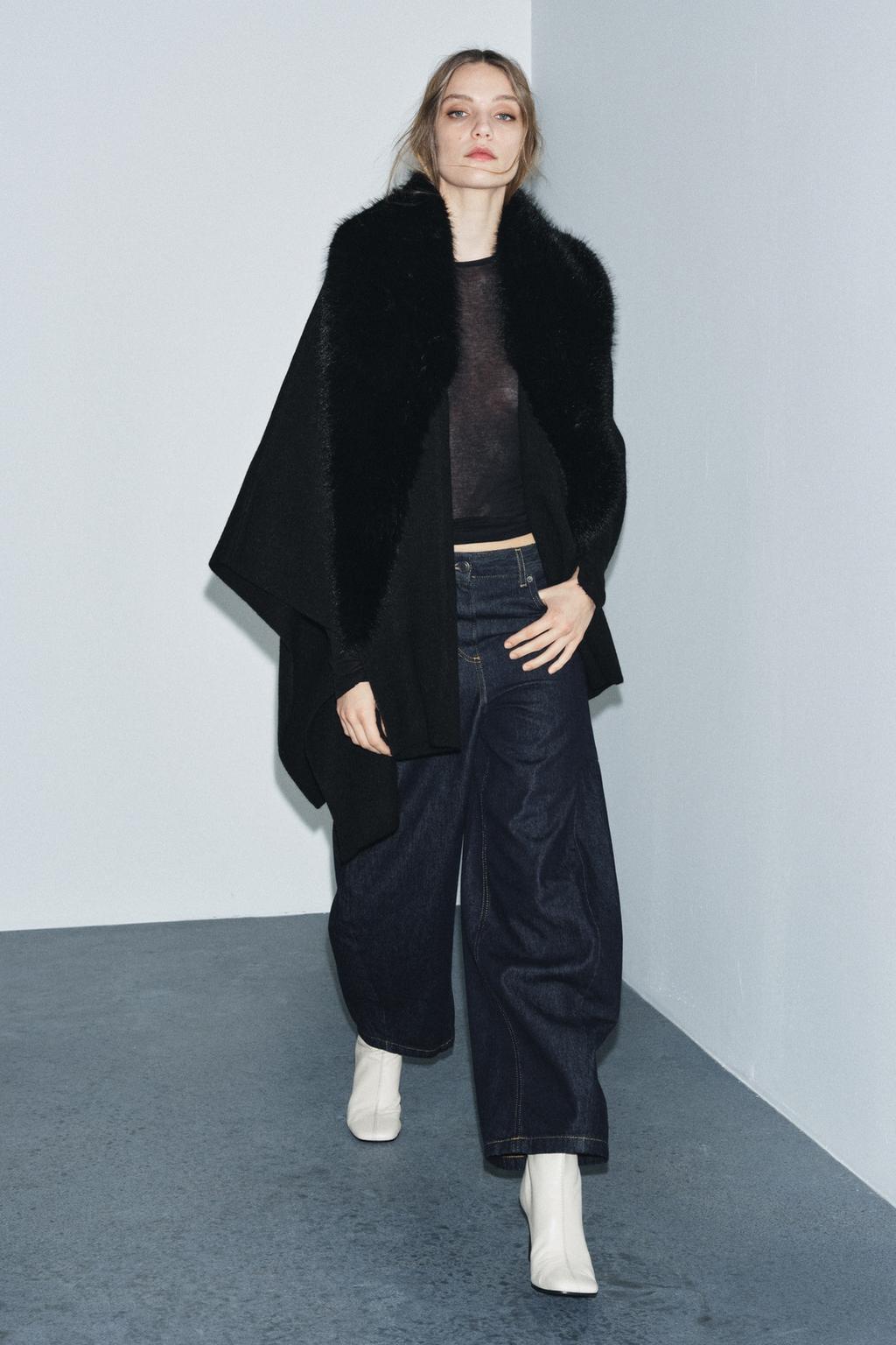 ТРИКОТАЖНАЯ НАКИДКА С МЕХОВЫМ ВОРОТНИКОМ