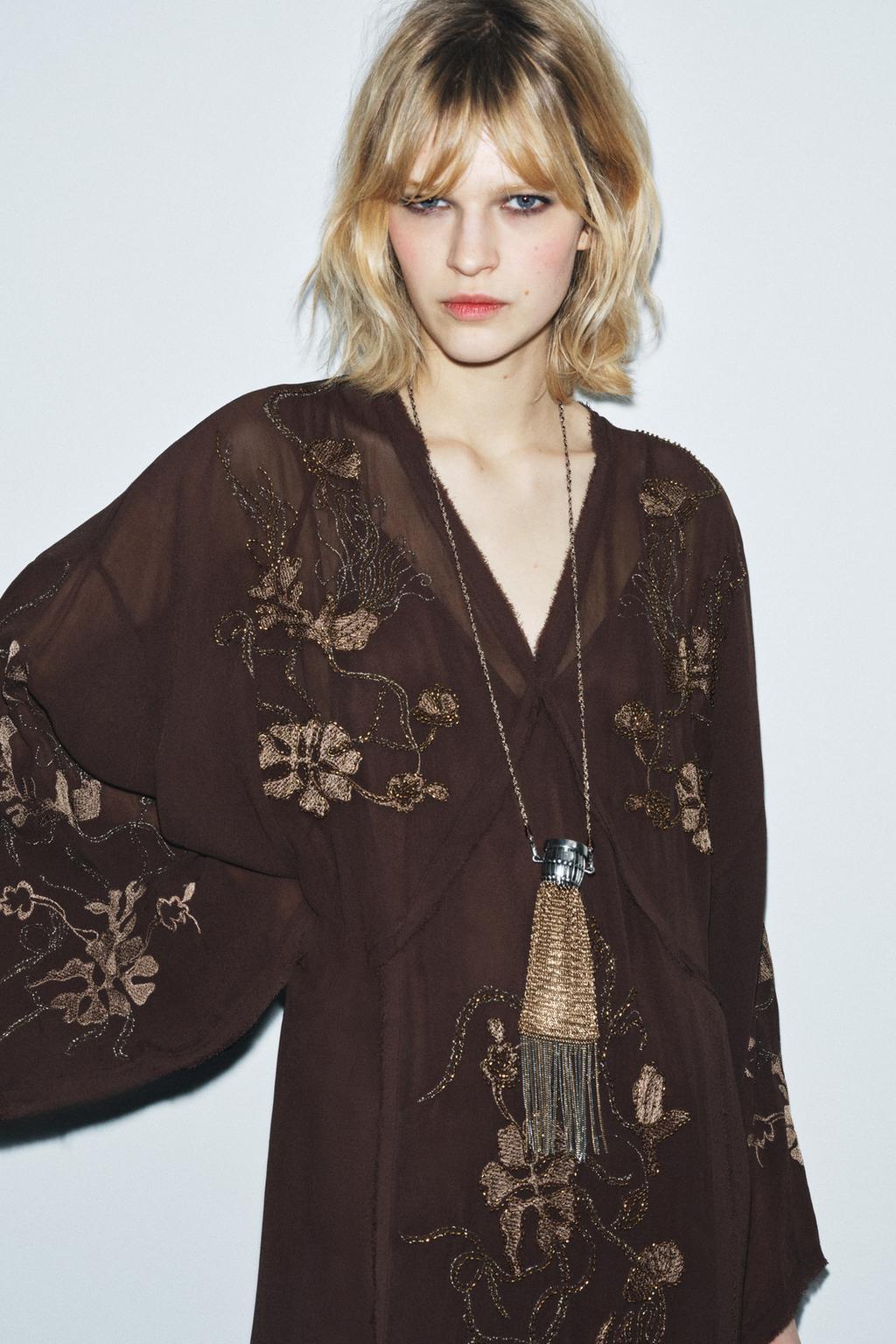 ПЛАТЬЕ С ВЫШИВКОЙ И БУСИНАМИ ИЗ ОГРАНИЧЕННОЙ СЕРИИ ZW COLLECTION