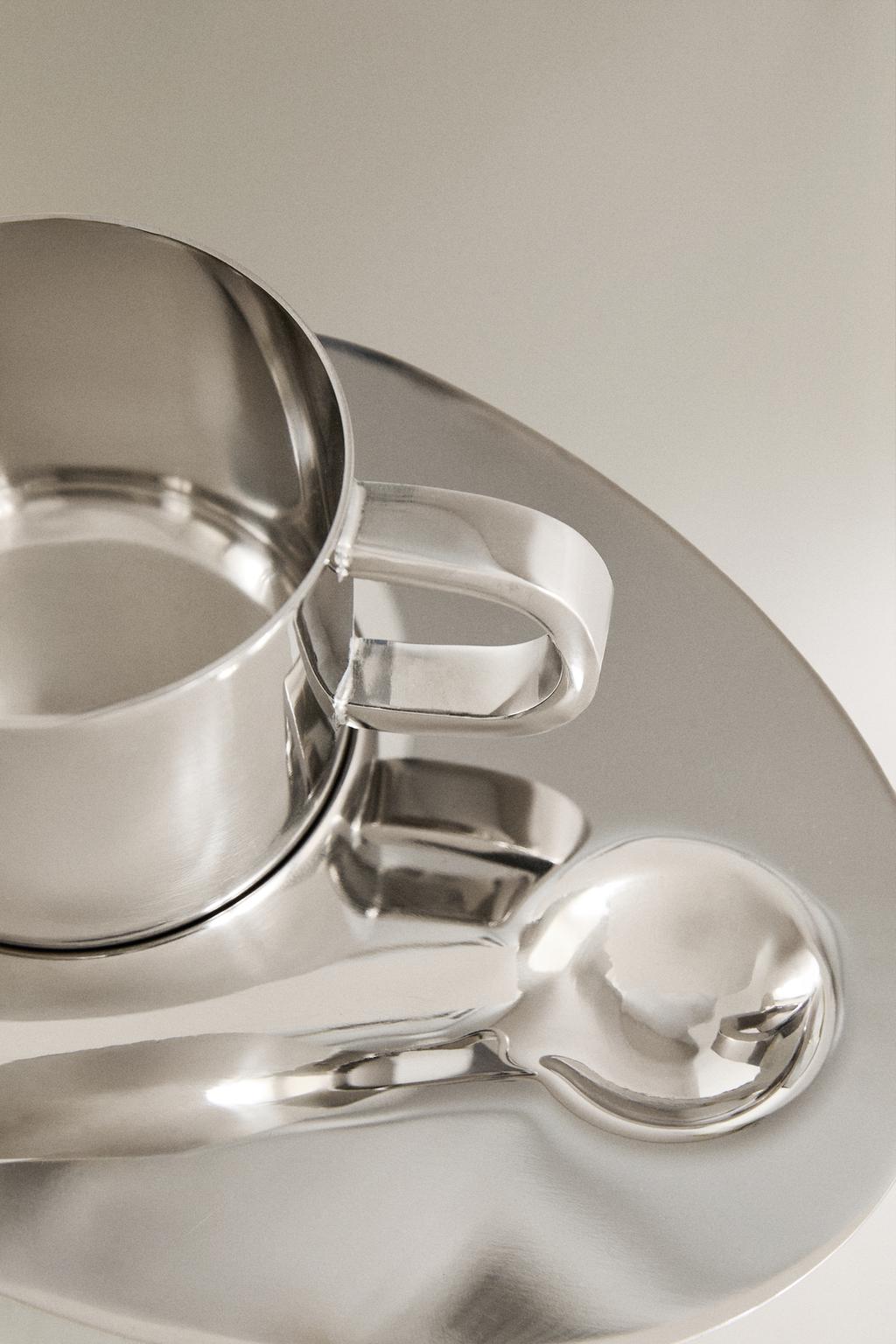 Набор кружки, ложки и подноса из стали