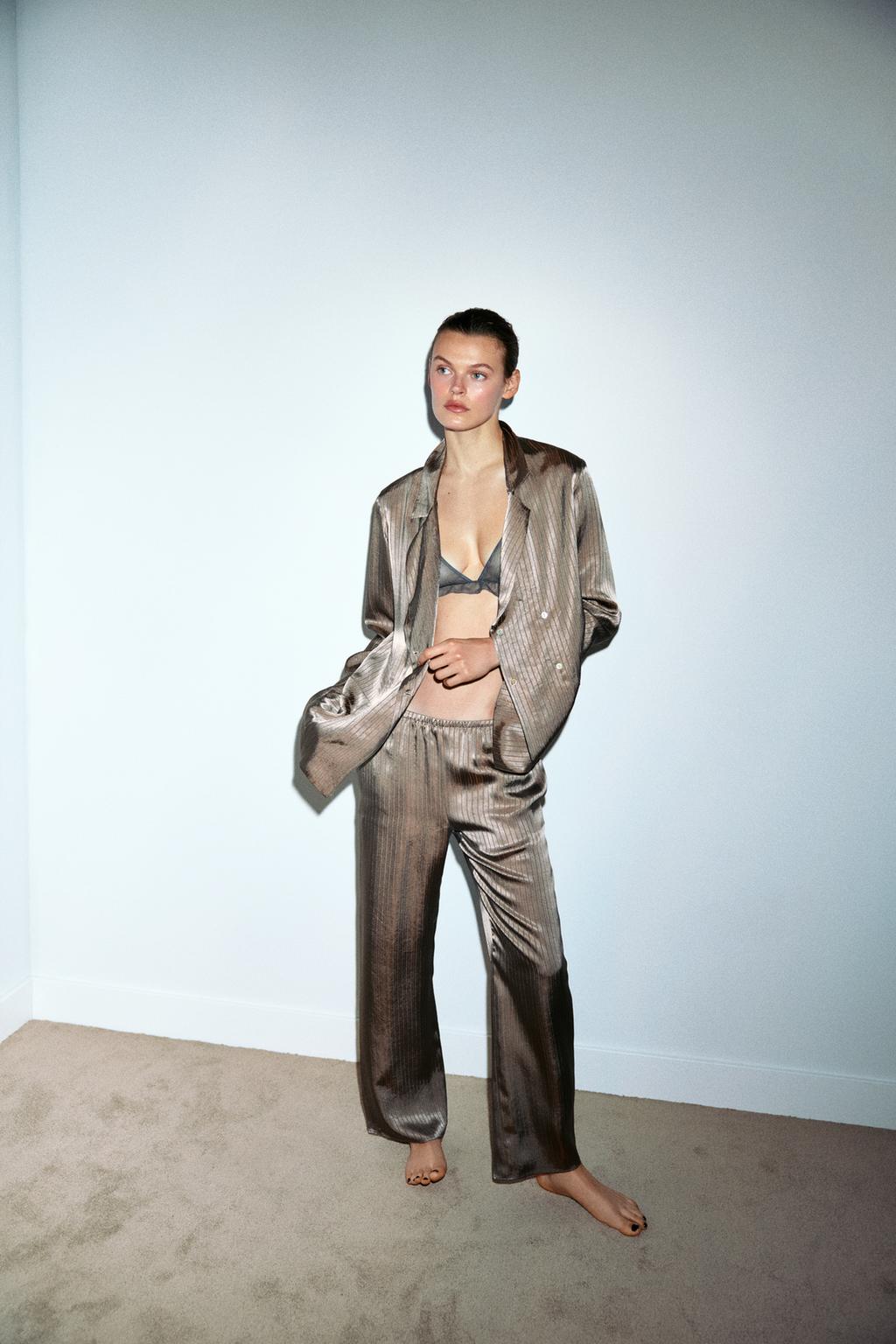 БРЮКИ В ПИЖАМНОМ СТИЛЕ В ПОЛОСКУ