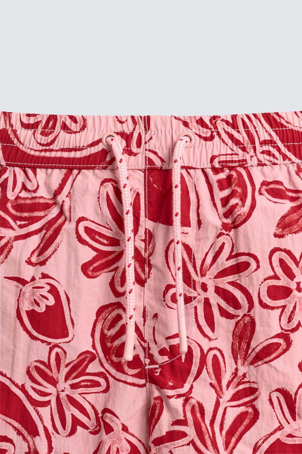 Плавательные трусы средней длины с фруктовым принтом