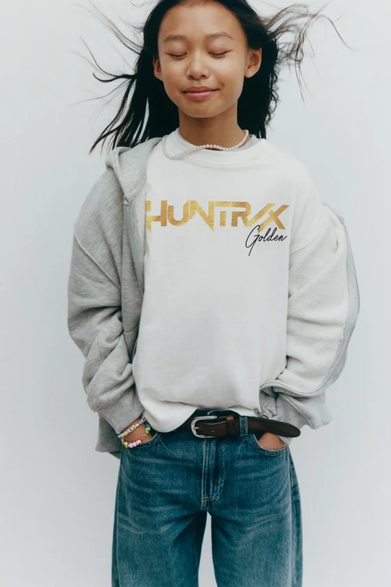 ФУТБОЛКА С ПРИНТОМ KPOP DEMON HUNTERS™ NETFLIX ©