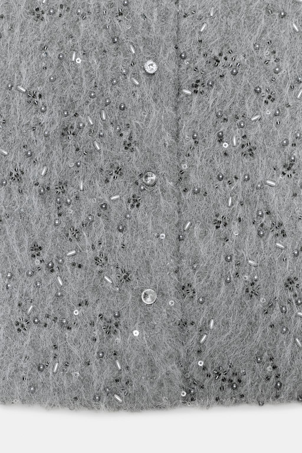 КУРТКА ИЗ ИСКУССТВЕННОГО МЕХА С БУСИНАМИ