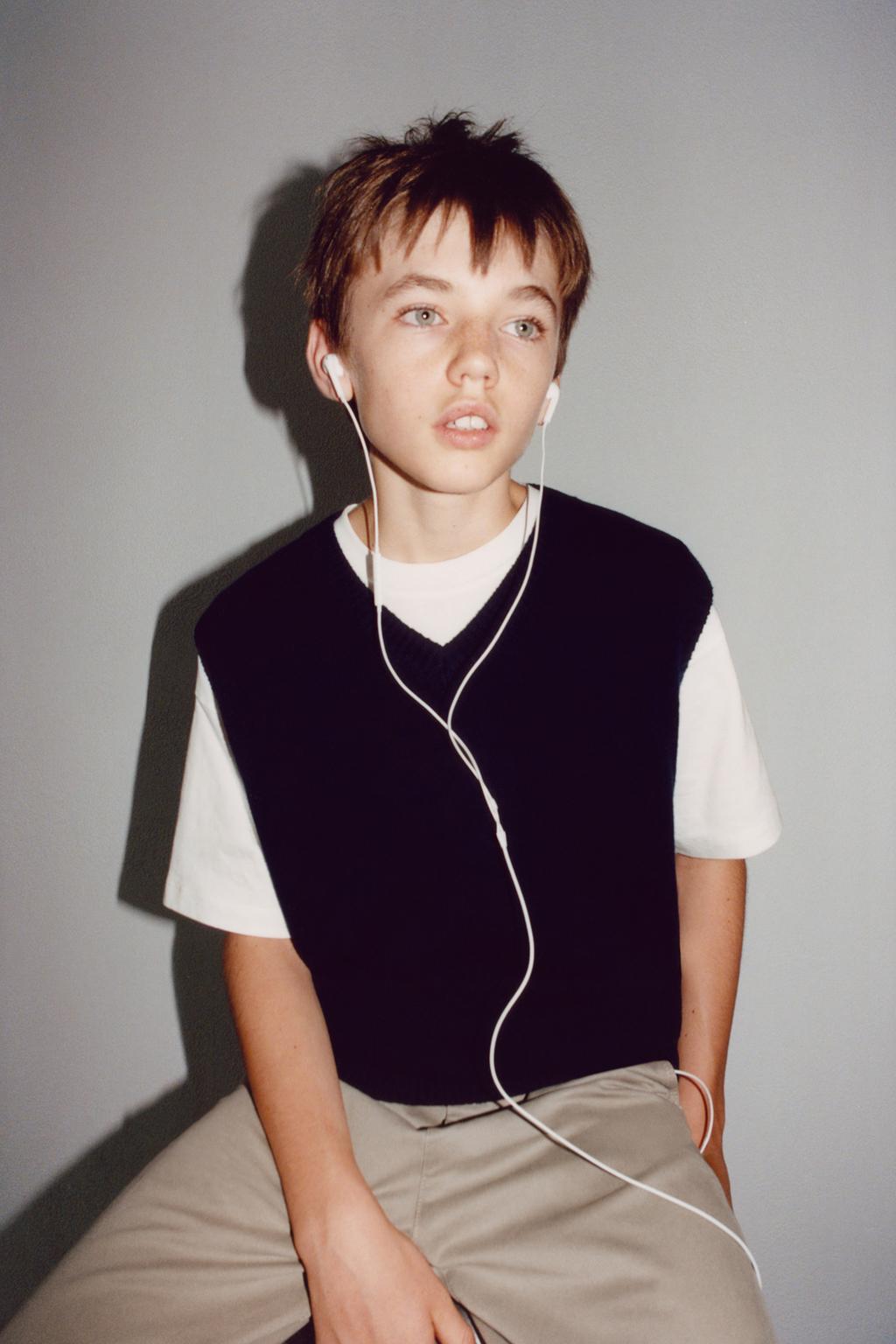 ТРИКОТАЖНЫЙ ЖИЛЕТ