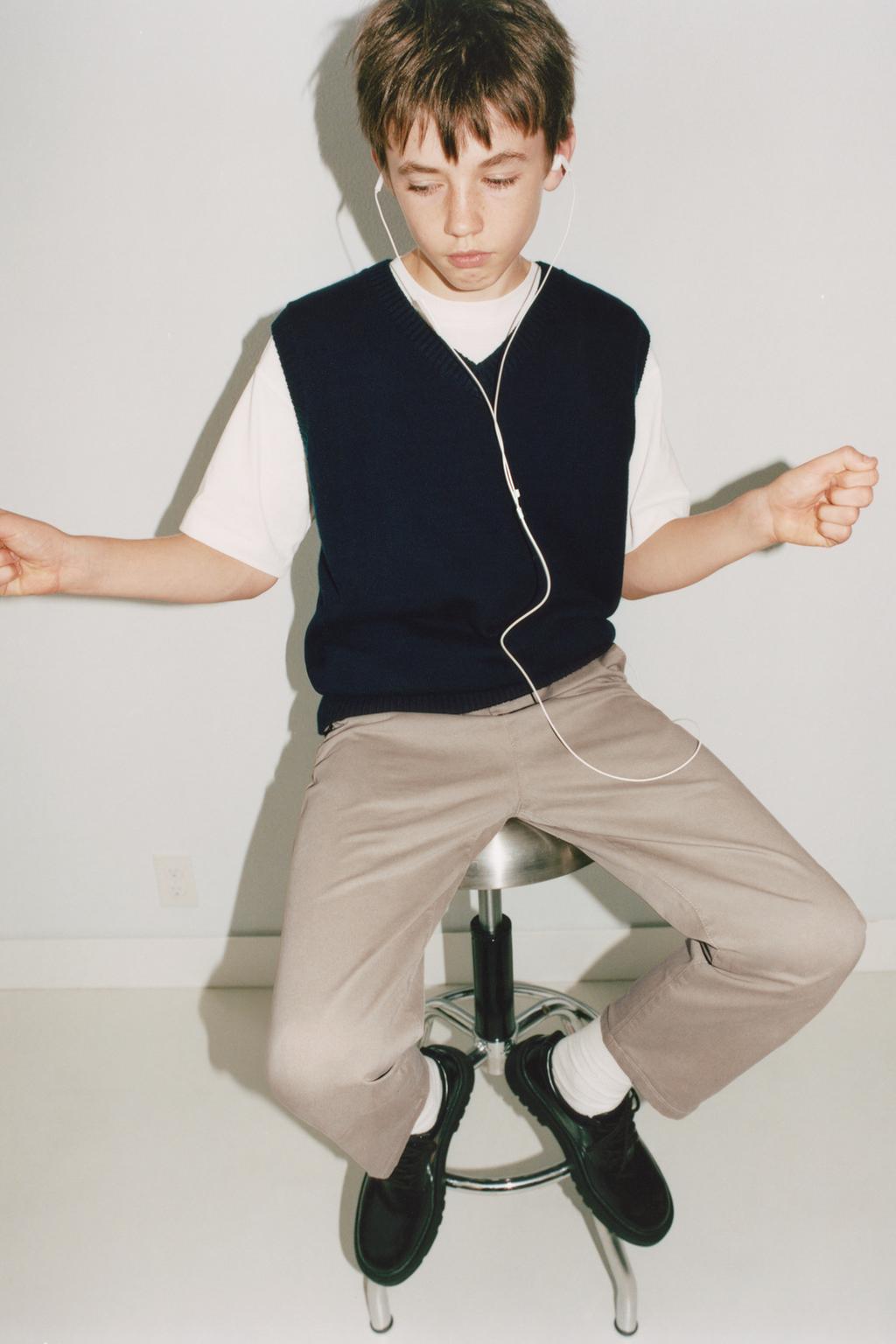 ТРИКОТАЖНЫЙ ЖИЛЕТ