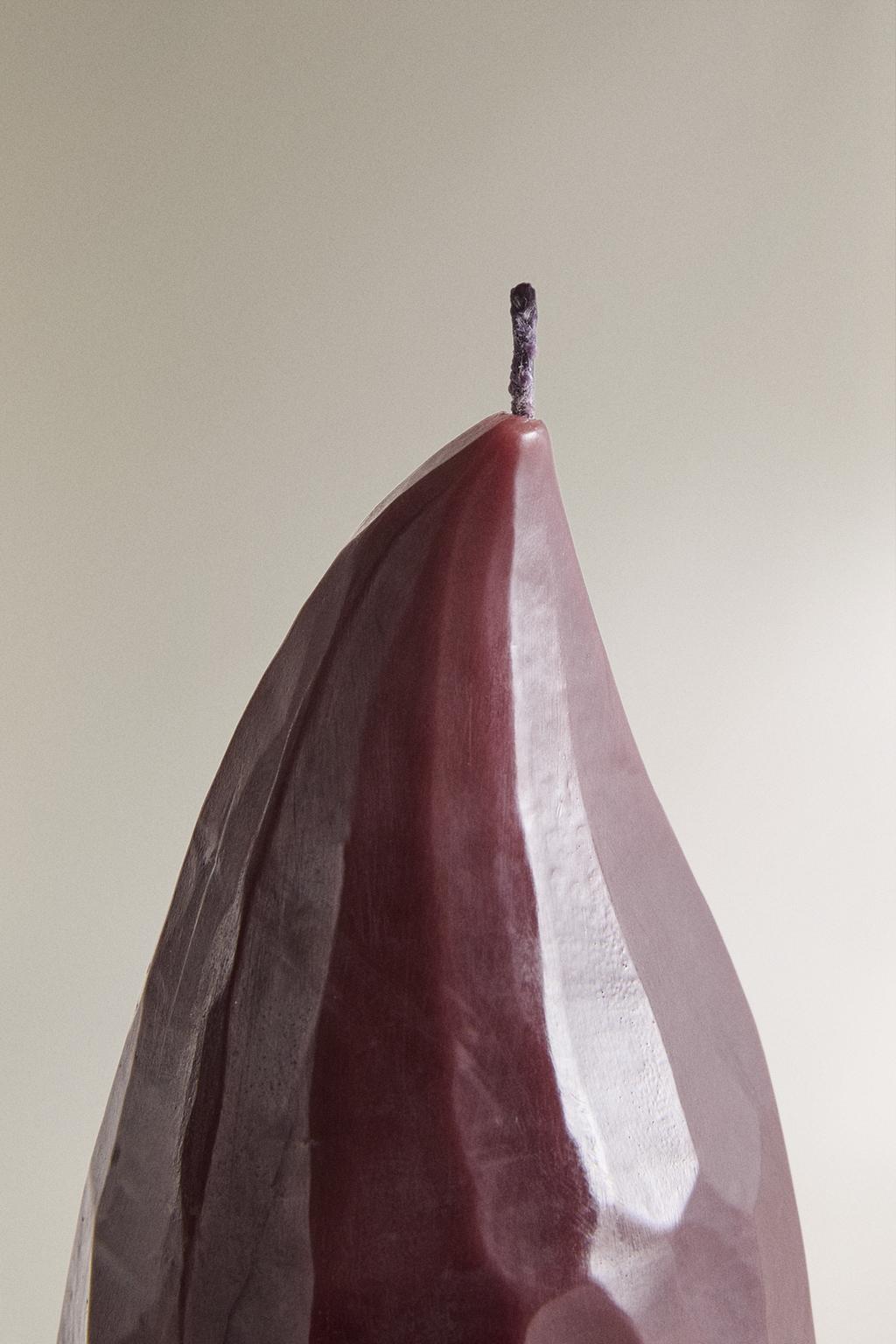 Декоративная свеча в форме груши