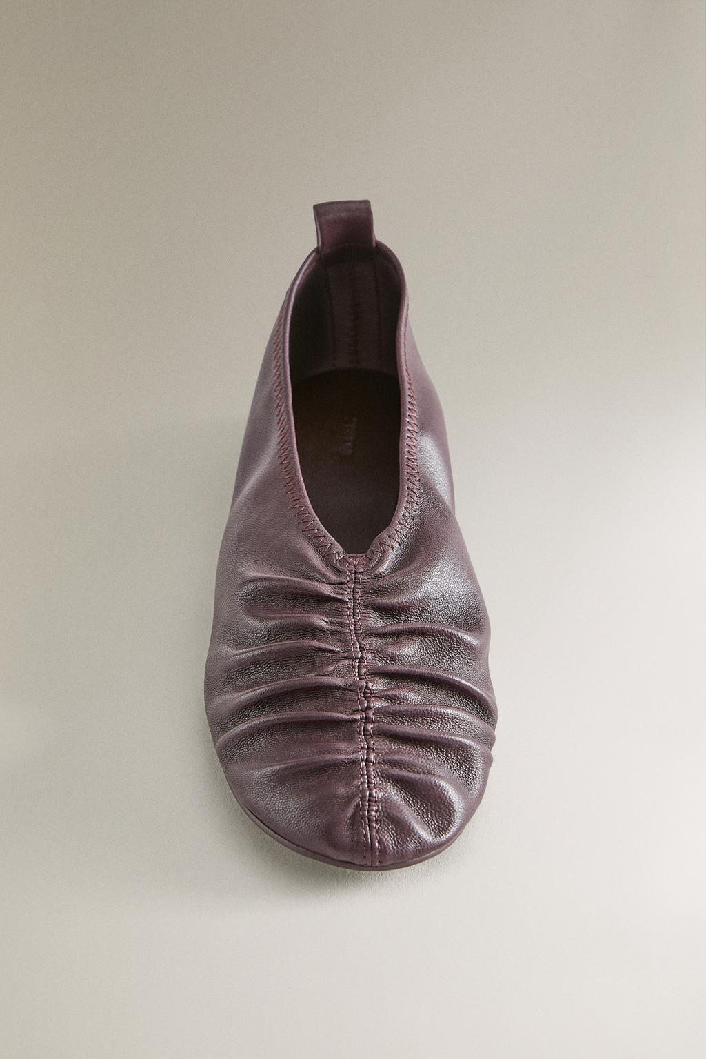 Туфли-балетки из плёнки