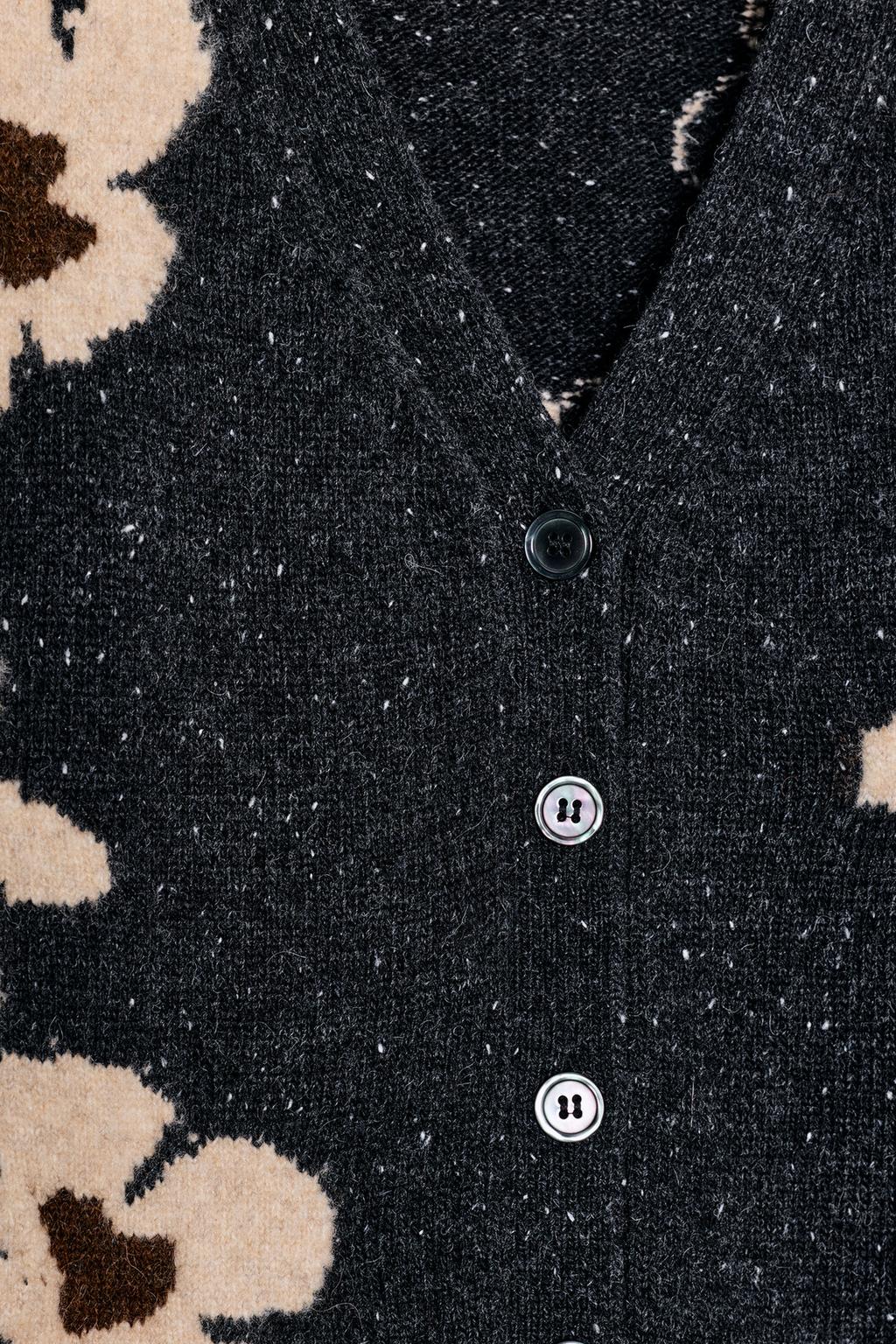 КАРДИГАН ОВЕРСАЙЗ ИЗ ЖАККАРДОВОГО ТРИКОТАЖА С ЦВЕТАМИ