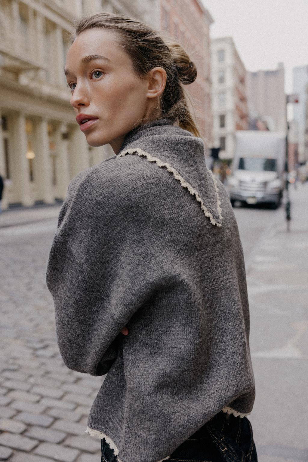 КАРДИГАН С БАНДАНОЙ И КРУЖЕВОМ