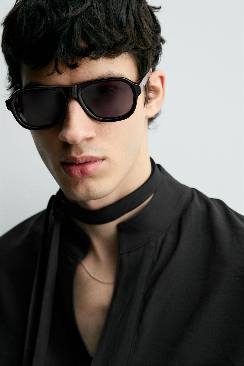 ПОЛО ИЗ СТРУЯЩЕЙСЯ ТКАНИ