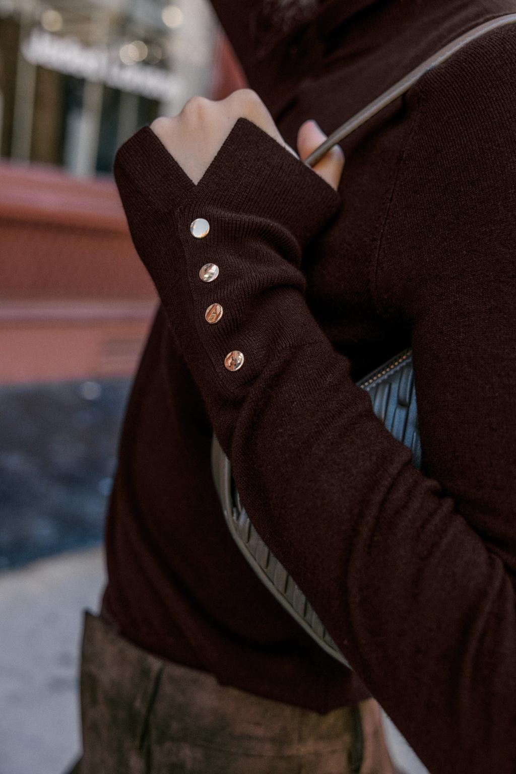 БАЗОВЫЙ ОДНОТОННЫЙ СВИТЕР