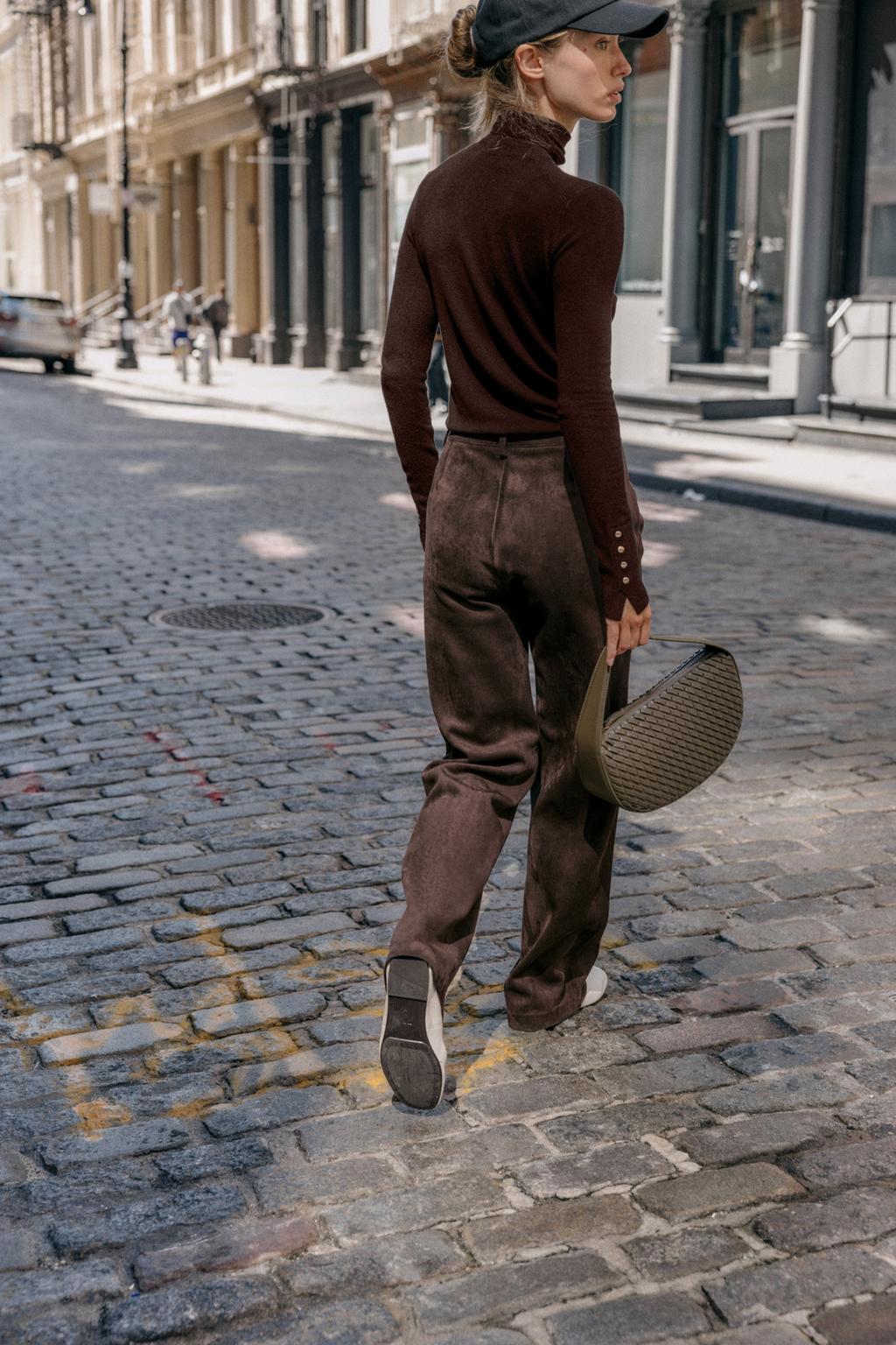 БАЗОВЫЙ ОДНОТОННЫЙ СВИТЕР