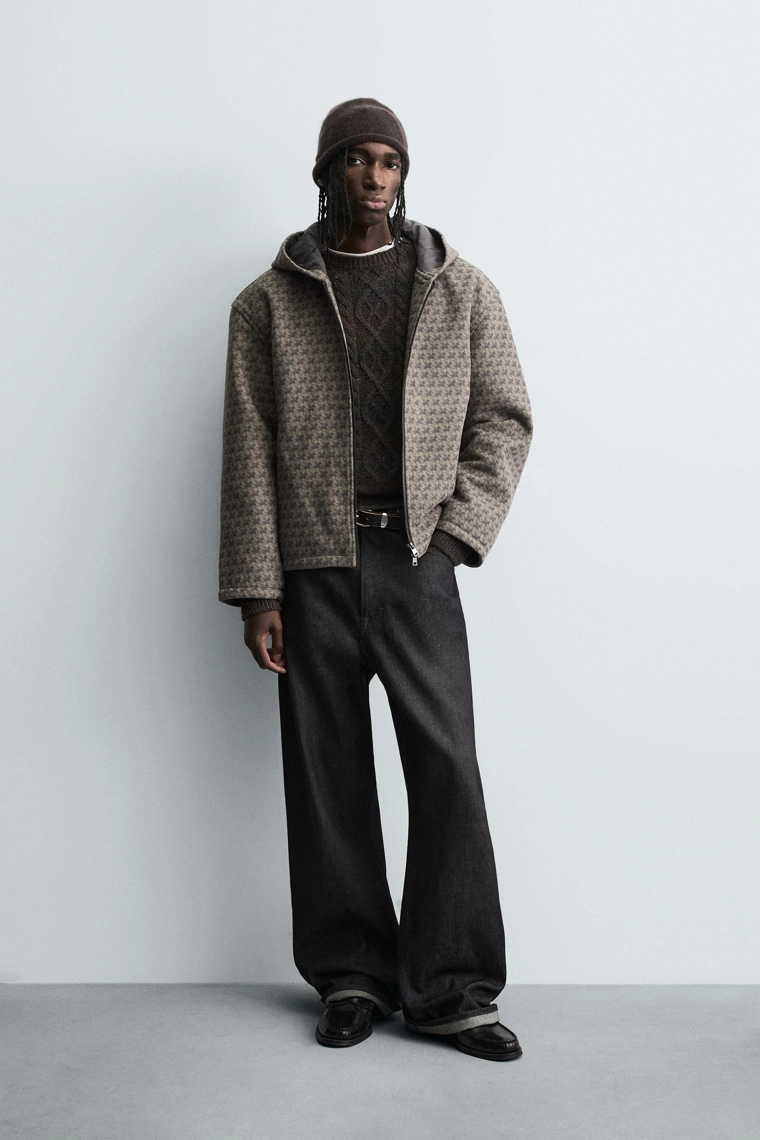 КУРТКА С КАПЮШОНОМ И ПРИНТОМ ЛОШАДЕЙ