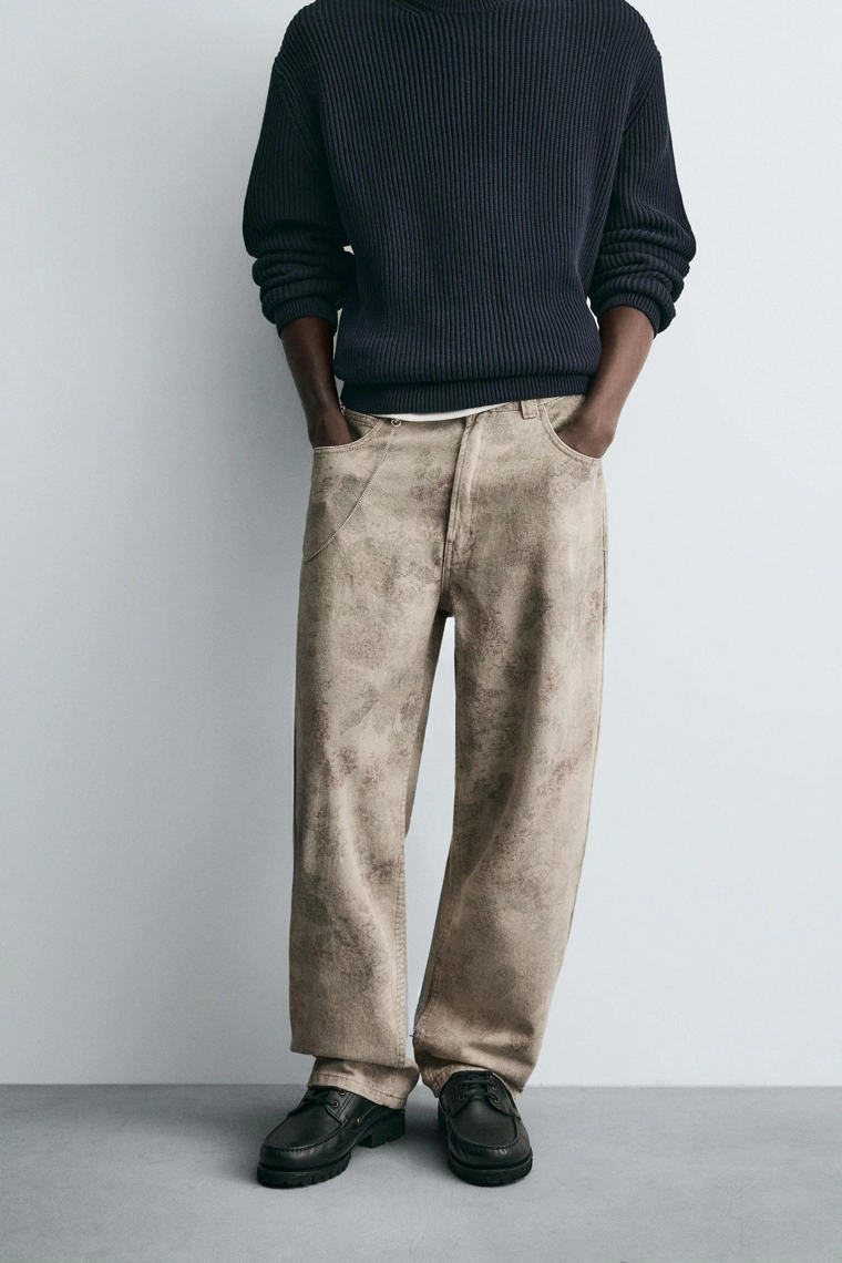 БРЮКИ BALLOON FIT С АБСТРАКТНЫМ ПРИНТОМ