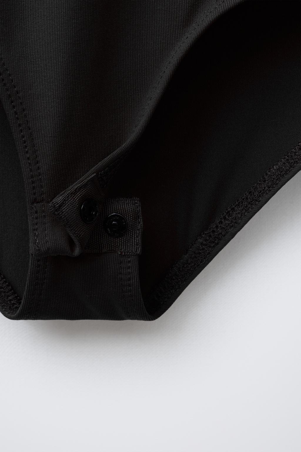 Боди с вырезом из полиамида