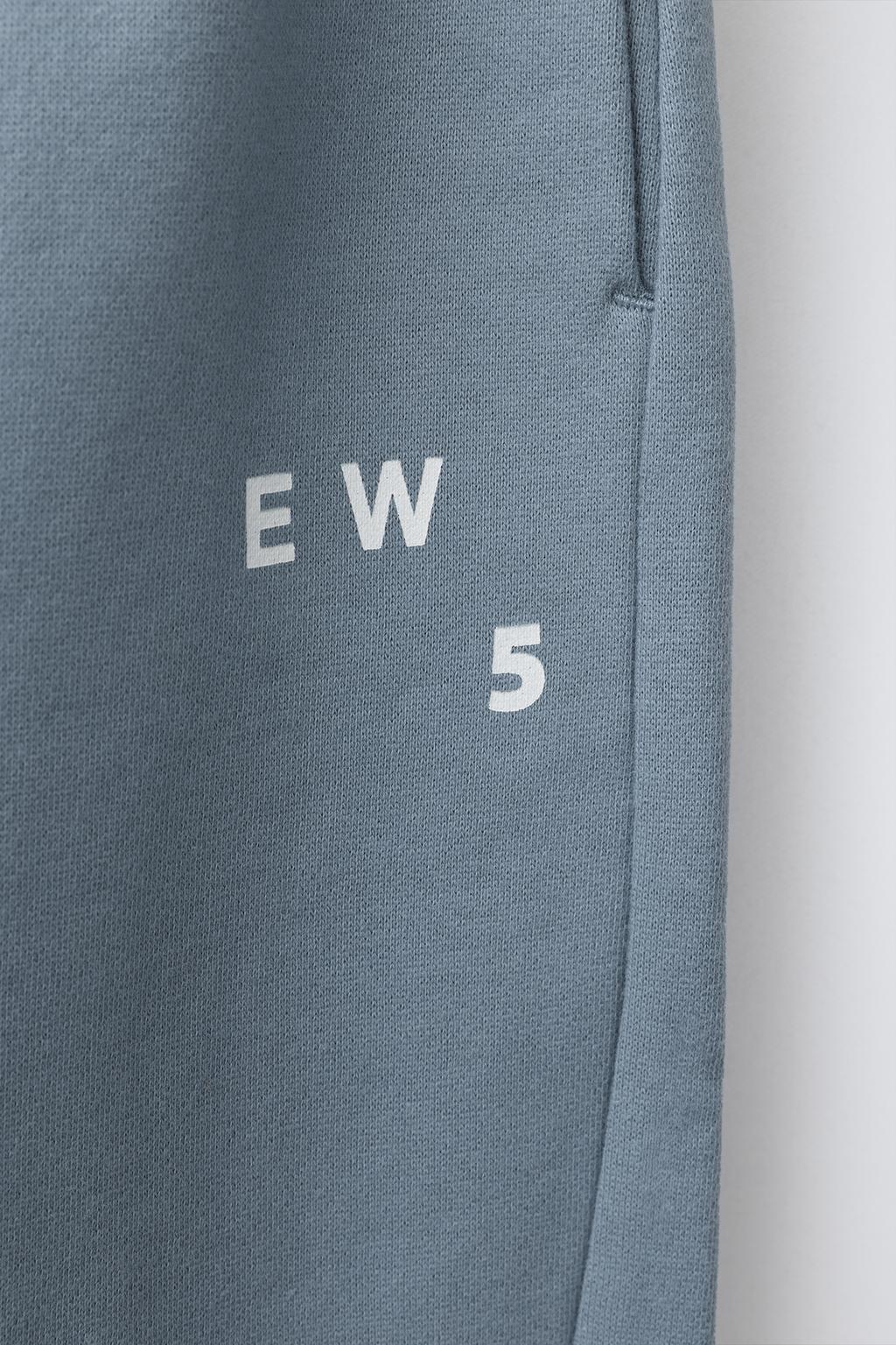 БРЮКИ-ДЖОГГЕРЫ С НАДПИСЬЮ