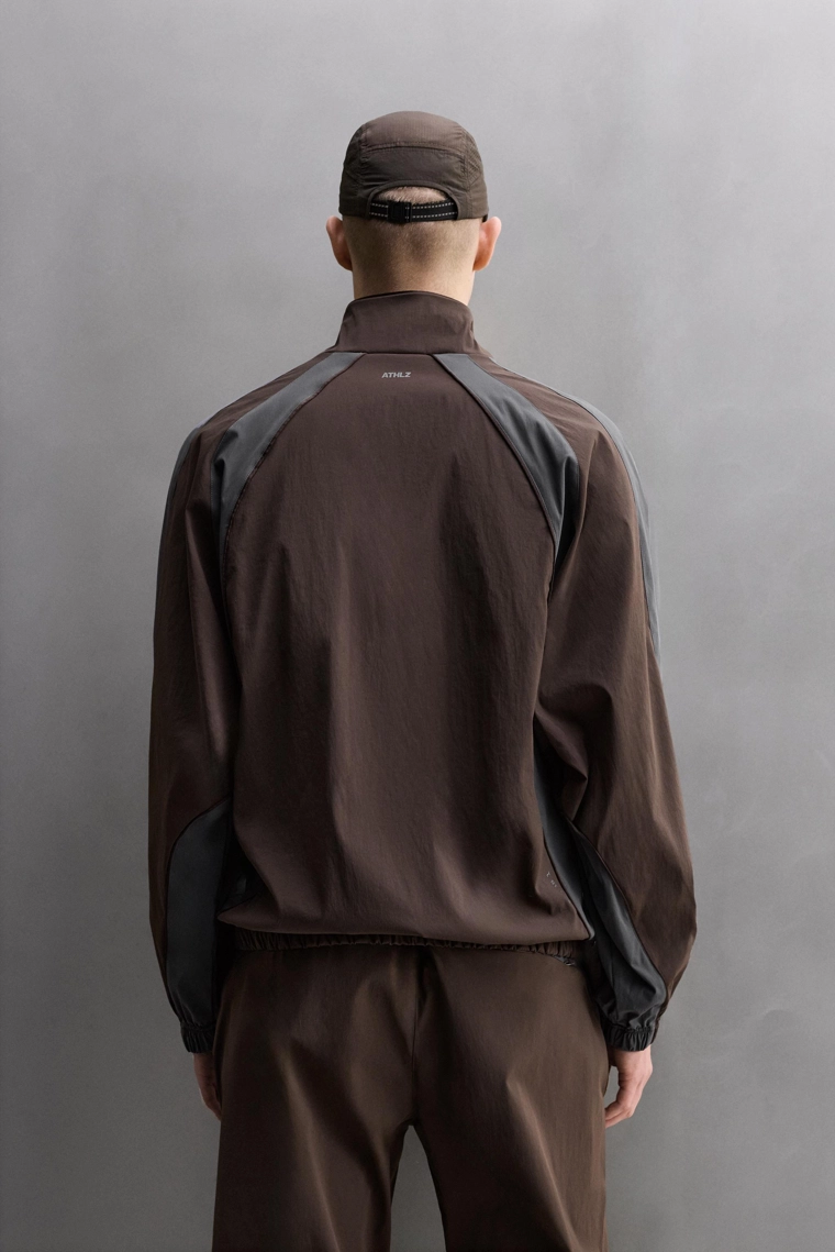 ФУТБОЛЬНАЯ КУРТКА ИЗ ВЫСОКОТЕХНОЛОГИЧНОЙ ТКАНИ В СТИЛЕ КОЛОР-БЛОК